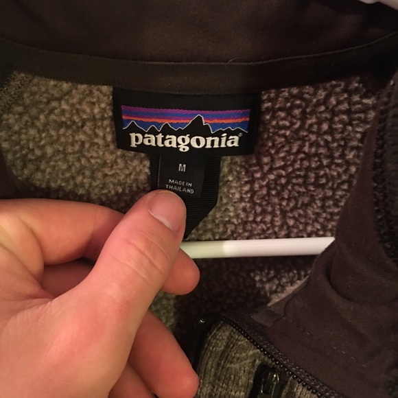 Patagonia quarter zip up - Picture 3 of 4